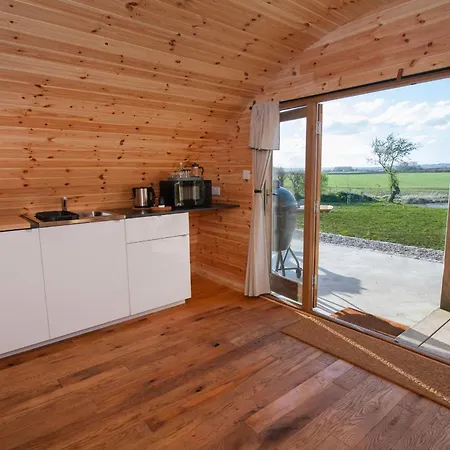 Glamping Pod 4 Truce